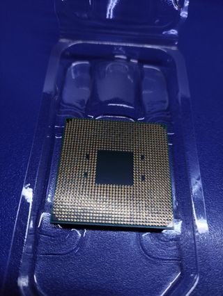 AMD RYZEN 5 2600 + Disipador AMD