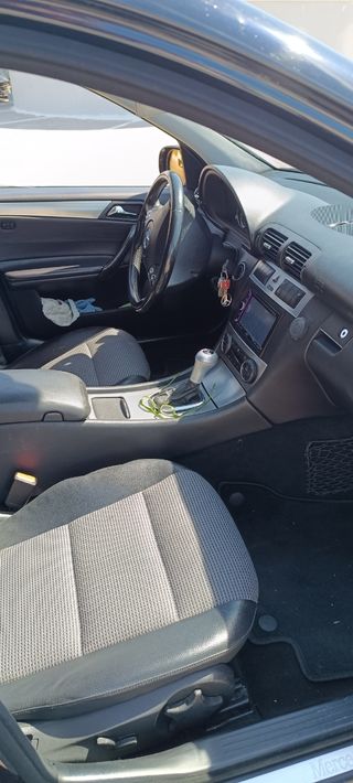 Mercedes-Benz Clase C 2005