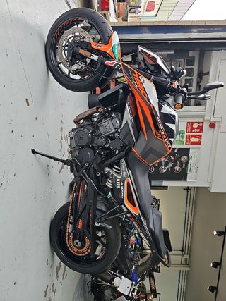 Ktm duke 790