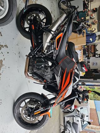 Ktm duke 790