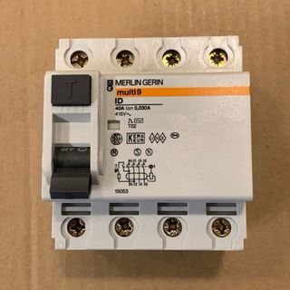 Interruptor Diferencial 4P MERLIN GERIN