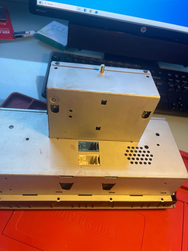 Pantalla original Land Rover Sport Alpine RD1RV830