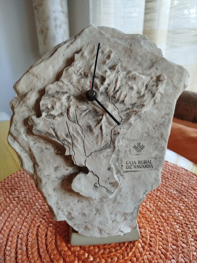 Reloj en piedra