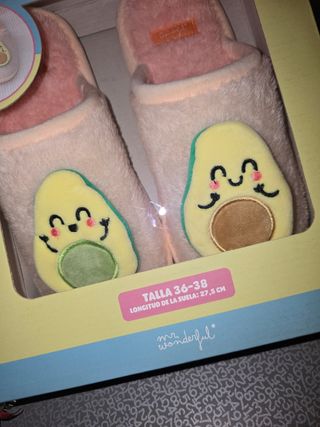 Zapatillas casa aguacate.