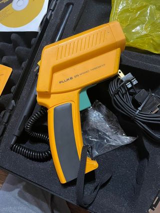 Fluke 574 infrared thermometer