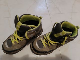Botas de Montaña (Quechua) Talla 28