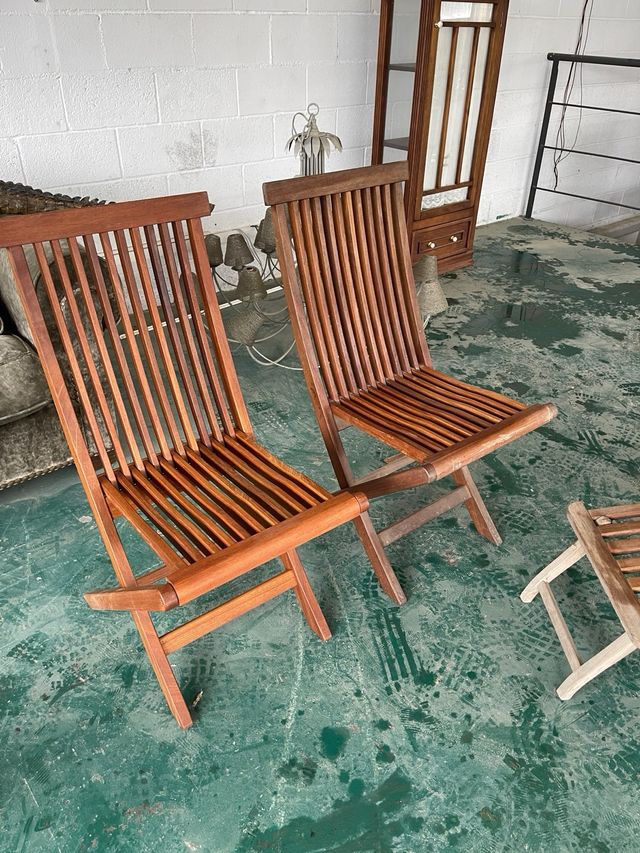 2 sillas madera de teca plegables