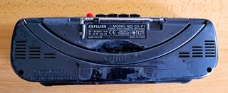 RARO AIWA CS-P1 RADIO CASSETTE AM/FM ESTEREO