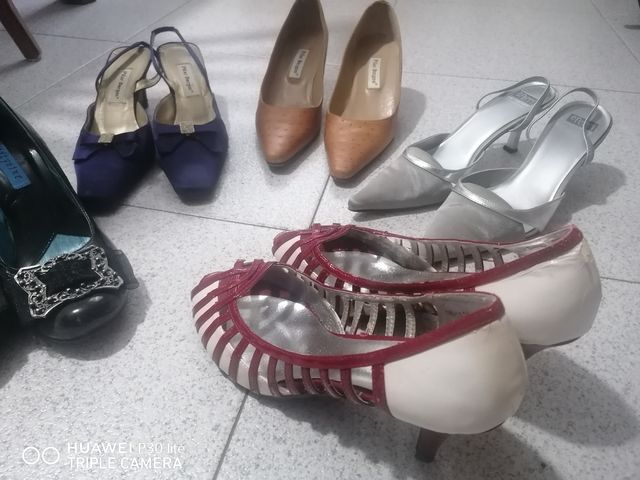 Lote de zapatos de mujer.
