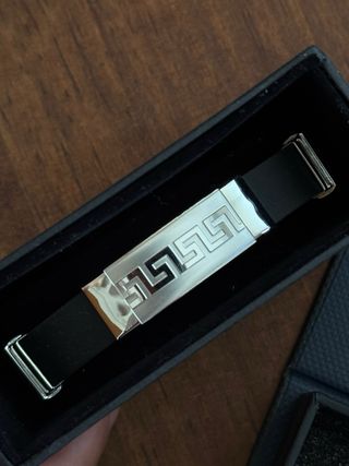 Cruz marca Viceroy y pulsera