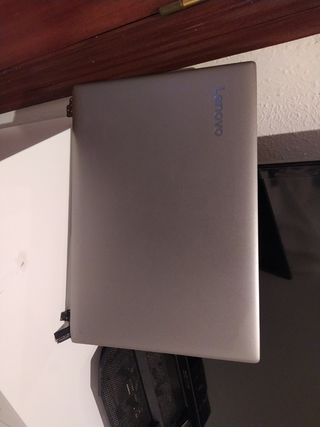 Lenovo 120S  14 pulgadas carcasa pantalla💻