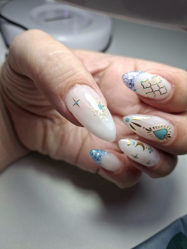 Manicura, semi, uñas de gel,...