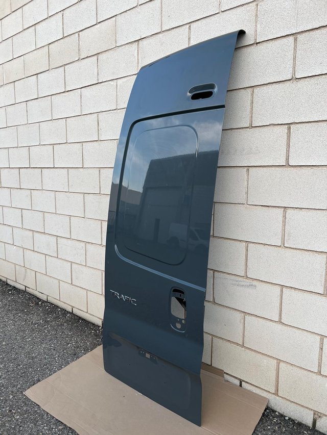 PUERTA TRASERA IZQUIERDA RENAULT TRAFIC 3 H2 ALTA