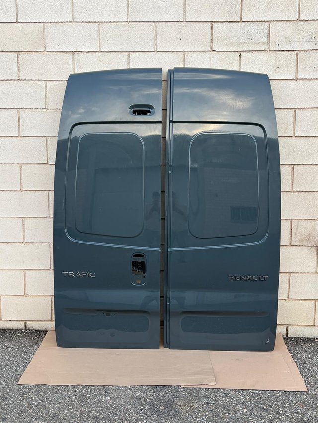 PUERTA TRASERA IZQUIERDA RENAULT TRAFIC 3 H2 ALTA