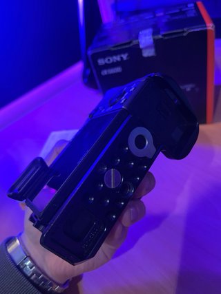 Cámara Sony a6600 + jaula Smallrig COMO NUEVO