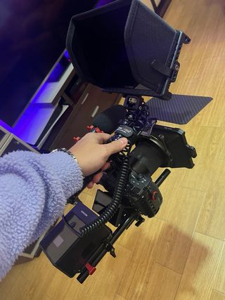 Cámara Sony a6600 + jaula Smallrig COMO NUEVO