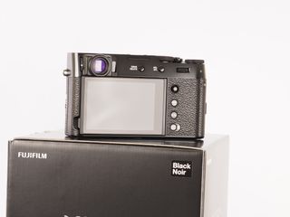 CAMARA FUJI X100 VI NEGRA