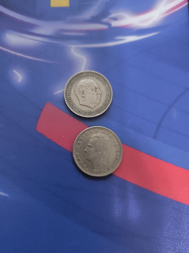 Monedas de 2 pesetas 1957 (1u) 1975 (1u)