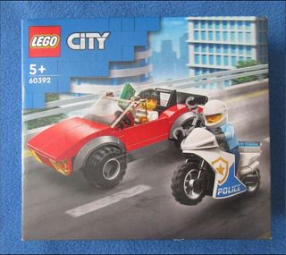 LEGO 60392 MOTO DE POLICÍA Y COCHE A LA FUGA