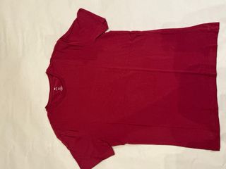 H&m camiseta roja