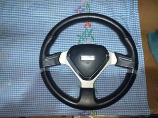 Volante Momo 