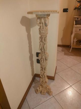 Colonna porta vaso