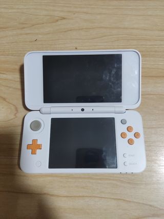 Nintendo 2DS xL
