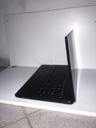 Acer Aspire E5-571 (i3)