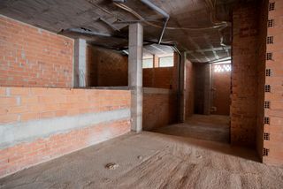 LOCAL COMERCIAL AMPLIO EN ZONA PRIVILEGIADA.