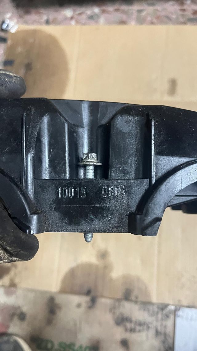 Cubierta de valvula de motor OPEL ZAFIRA B 2006