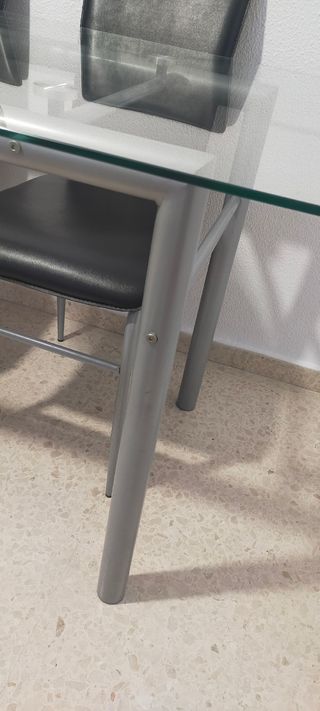 Mesa de comedor de cristal