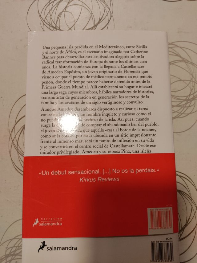 La isla de las mil historias (Spanish Edition)