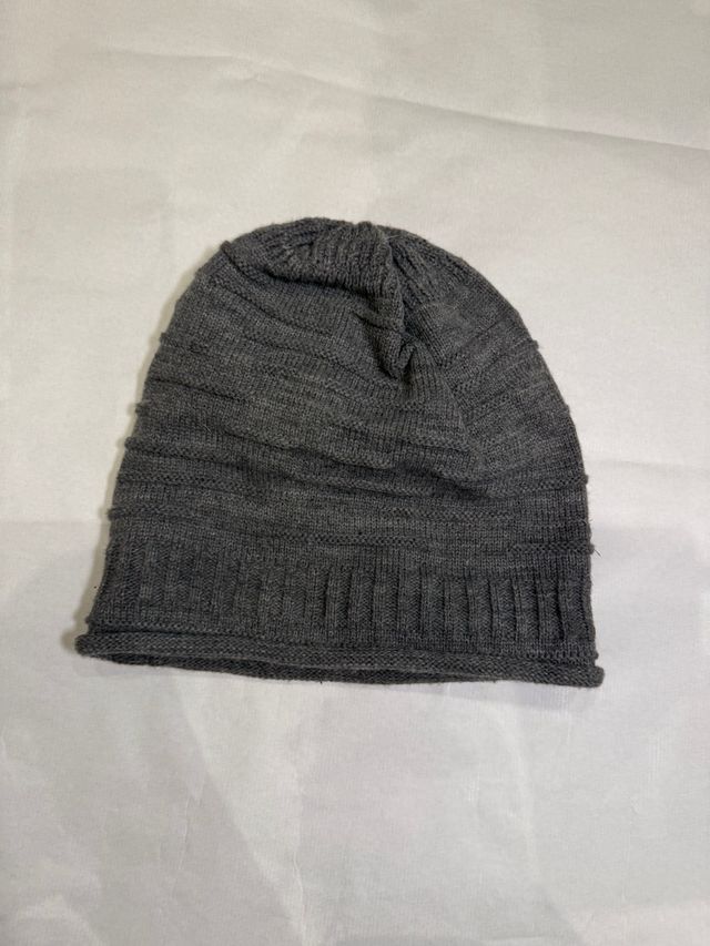 Beanie con casocos integrados music hat