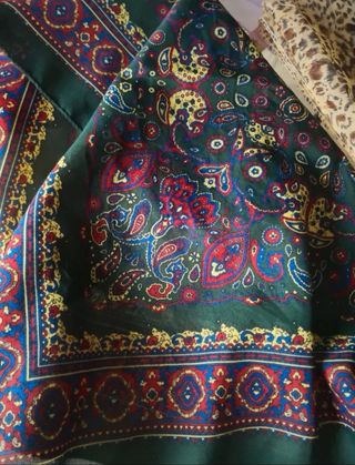 Lote de 6 pañuelos +braga cuello rosa. 