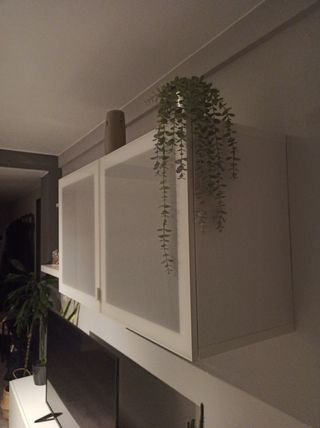 Mueble vitrina ikea blanco cristal