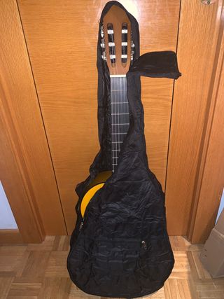 GUITARRA ESPAÑOLA+FUNDA+CEJILLA+PUAS