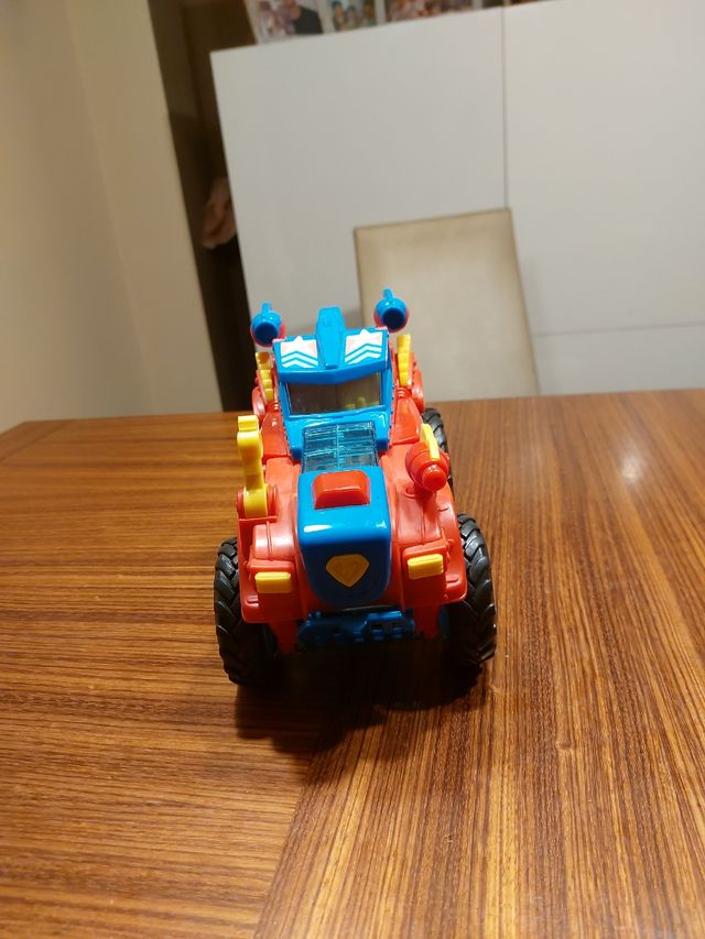 Coche traga superzings Monster Roller