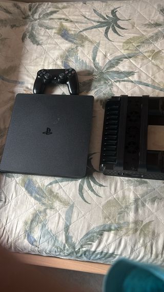 Ps4 slim 1TB