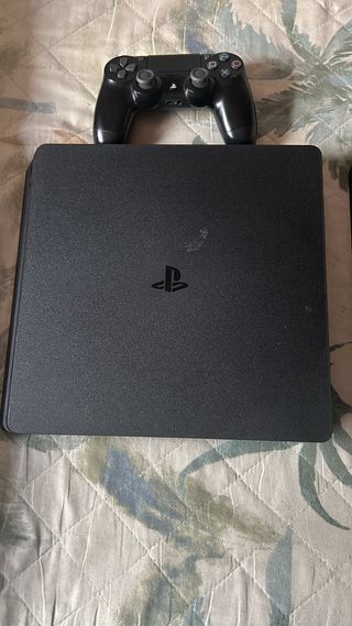 Ps4 slim 1TB
