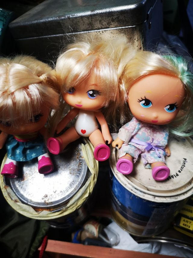 Tres muñecas de famosa