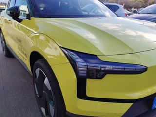 Volvo EX30 2024