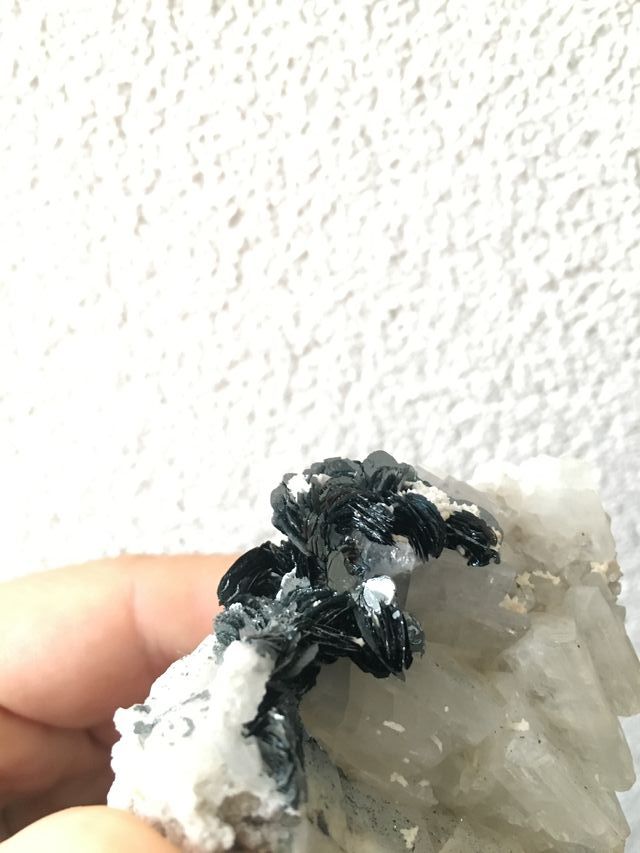 Minerali Rosa di Ferro Ematita su Adularia