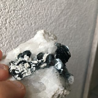 Minerali Rosa di Ferro Ematita su Adularia