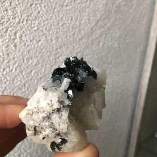 Minerali Rosa di Ferro Ematita su Adularia