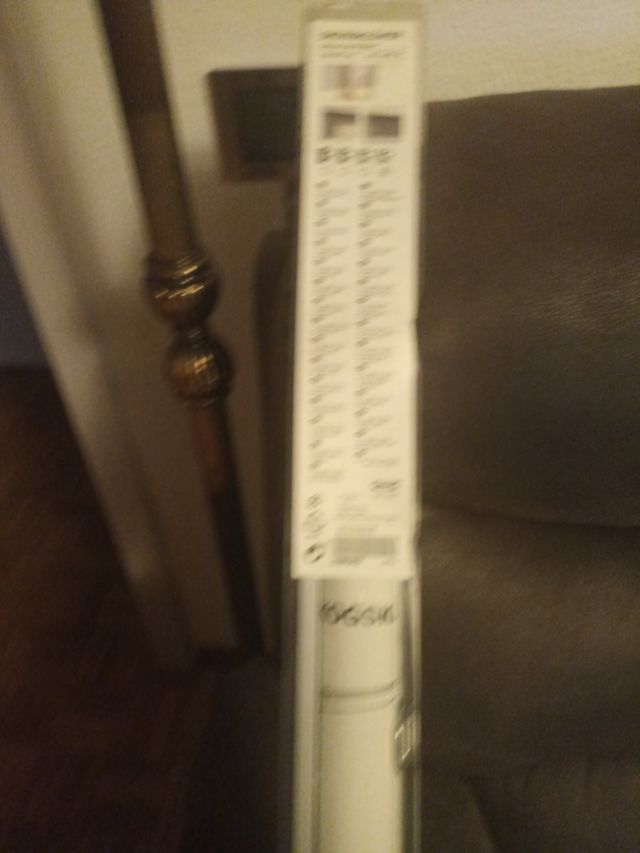 Estor discreto filtra la luz exterior