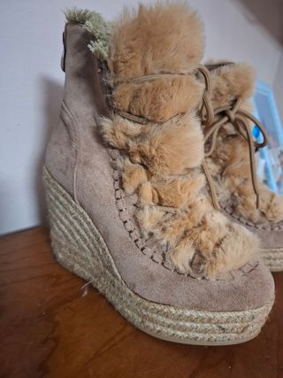 Botines pelo camel talla 37