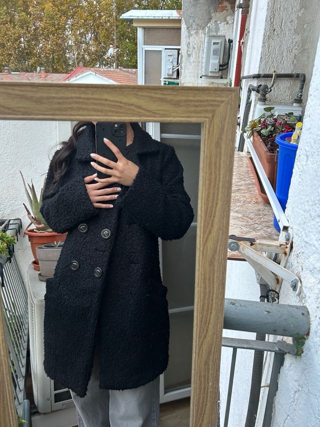 Abrigo de paño largo con botones