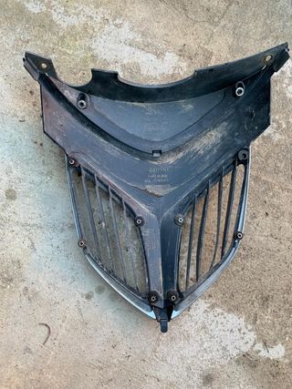 REJILLA FRONTAL APRILIA SPORTCITY 125