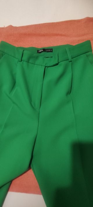 Pantalón Zara mujer verde