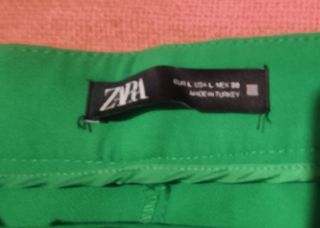 Pantalón Zara mujer verde